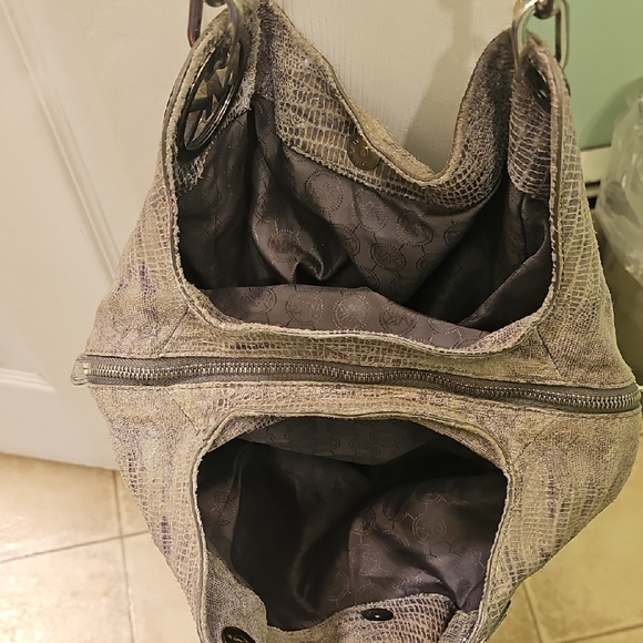 Michael Kors Metallic Shoulder Bag - Picture 5 of 7